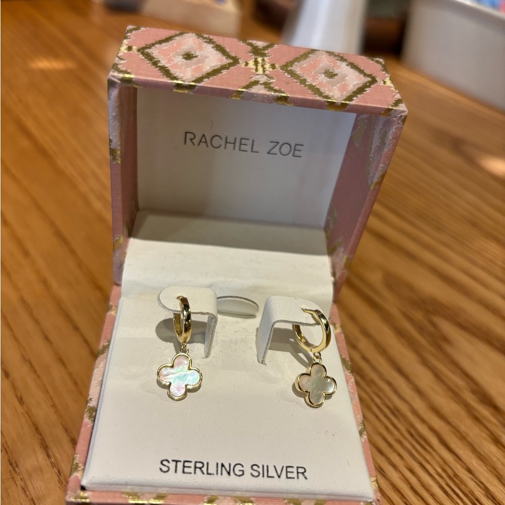 Sterling Silver Earrings Gold plated Pearl colored.